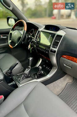 Позашляховик / Кросовер Toyota Land Cruiser Prado 2004 в 