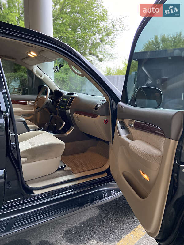 Позашляховик / Кросовер Toyota Land Cruiser Prado 2006 в Києві