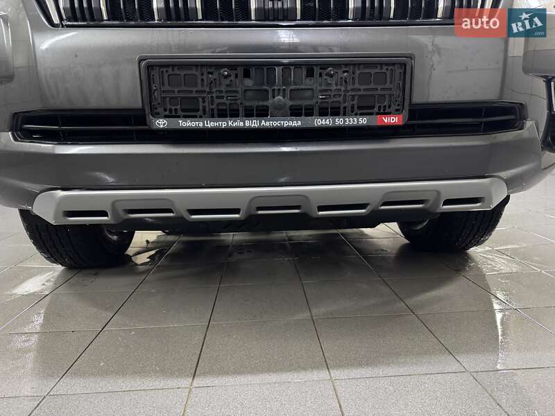 Позашляховик / Кросовер Toyota Land Cruiser Prado 2019 в Умані