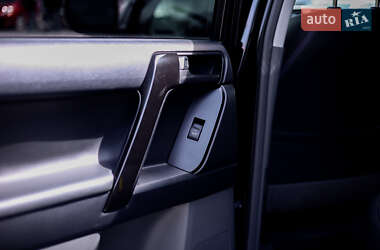 Позашляховик / Кросовер Toyota Land Cruiser Prado 2013 в 
