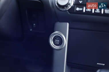 Позашляховик / Кросовер Toyota Land Cruiser Prado 2013 в 