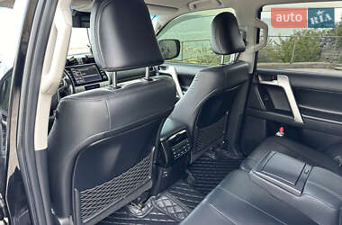 Внедорожник / Кроссовер Toyota Land Cruiser Prado 2020 в 