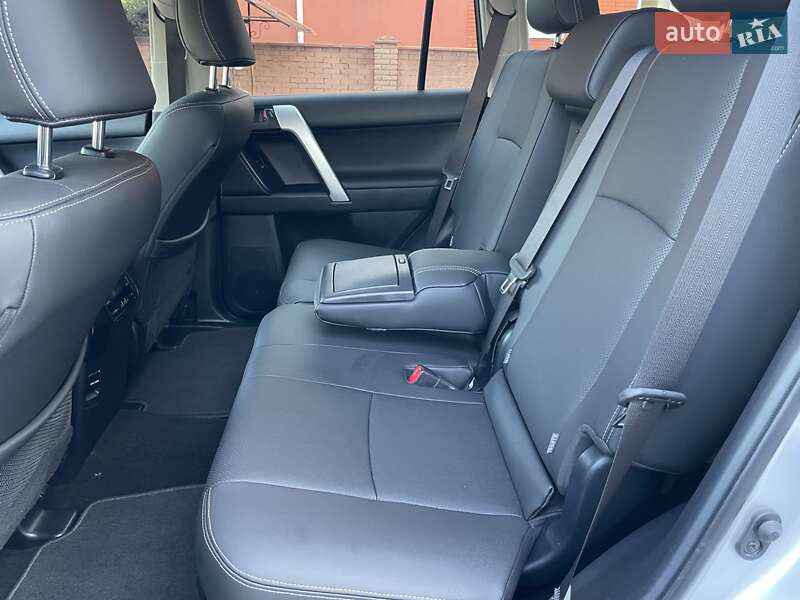 Внедорожник / Кроссовер Toyota Land Cruiser Prado 2018 в Виннице