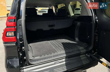 Внедорожник / Кроссовер Toyota Land Cruiser Prado 2023 в 