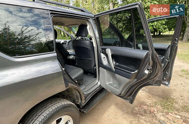 Позашляховик / Кросовер Toyota Land Cruiser Prado 2012 в 