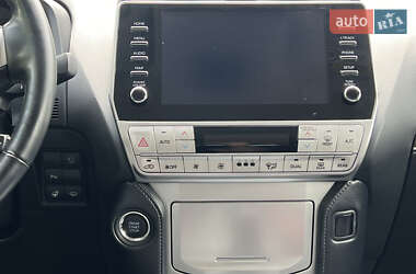 Внедорожник / Кроссовер Toyota Land Cruiser Prado 2022 в 