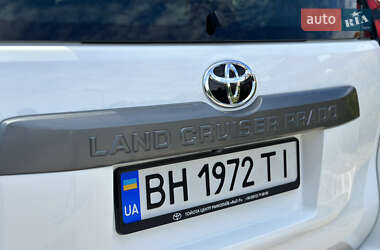 Позашляховик / Кросовер Toyota Land Cruiser Prado 2018 в 
