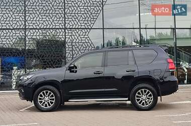Внедорожник / Кроссовер Toyota Land Cruiser Prado 2019 в 