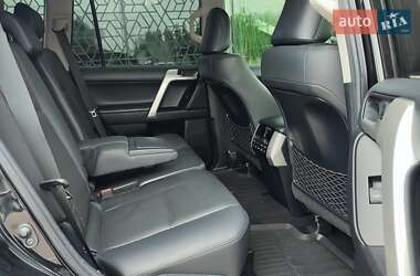 Внедорожник / Кроссовер Toyota Land Cruiser Prado 2019 в 
