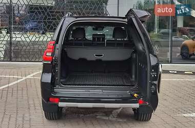 Внедорожник / Кроссовер Toyota Land Cruiser Prado 2019 в 
