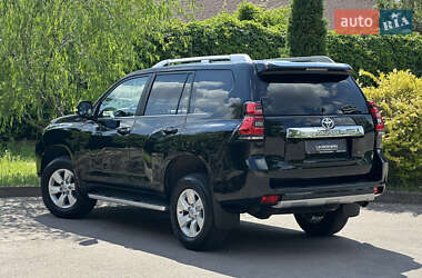 Внедорожник / Кроссовер Toyota Land Cruiser Prado 2020 в 