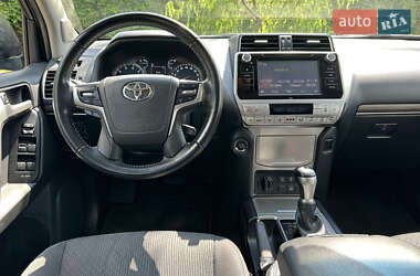 Внедорожник / Кроссовер Toyota Land Cruiser Prado 2020 в 