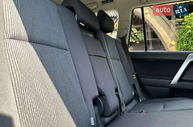 Внедорожник / Кроссовер Toyota Land Cruiser Prado 2020 в 