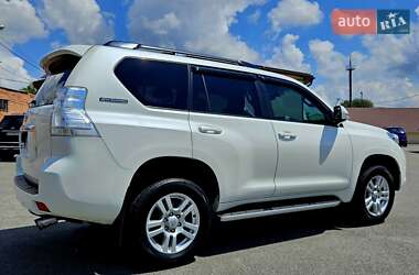 Позашляховик / Кросовер Toyota Land Cruiser Prado 2012 в 