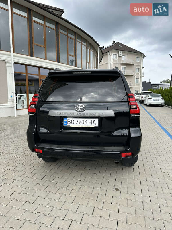 Внедорожник / Кроссовер Toyota Land Cruiser Prado 2019 в Черновцах