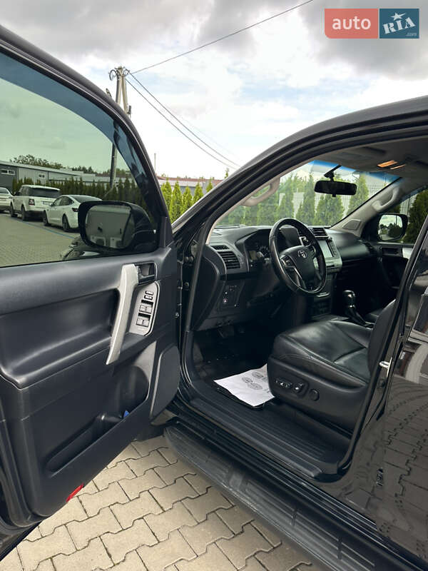 Внедорожник / Кроссовер Toyota Land Cruiser Prado 2019 в Черновцах