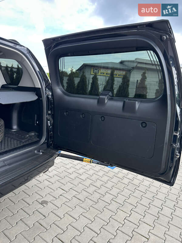 Внедорожник / Кроссовер Toyota Land Cruiser Prado 2019 в Черновцах