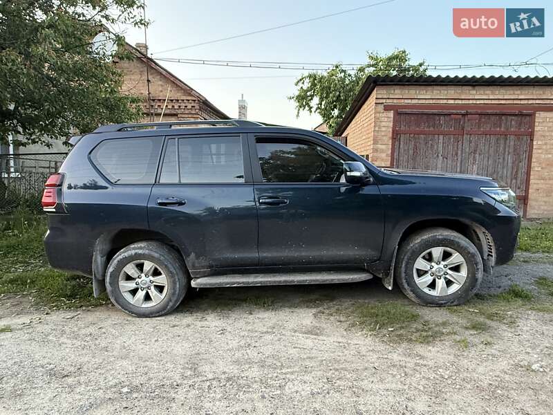 Внедорожник / Кроссовер Toyota Land Cruiser Prado 2021 в Бердичеве