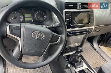 Внедорожник / Кроссовер Toyota Land Cruiser Prado 2019 в 