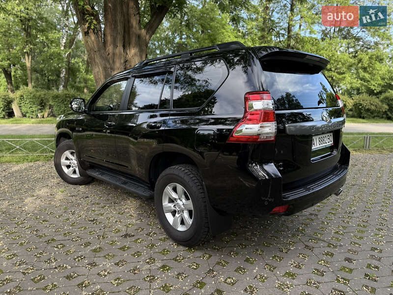 Позашляховик / Кросовер Toyota Land Cruiser Prado 2017 в Києві
