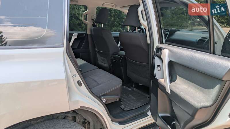 Позашляховик / Кросовер Toyota Land Cruiser Prado 2019 в Бердичеві