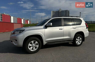 Позашляховик / Кросовер Toyota Land Cruiser Prado 2020 в 