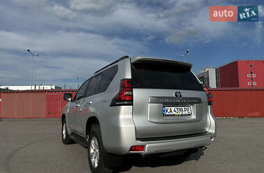 Позашляховик / Кросовер Toyota Land Cruiser Prado 2020 в 