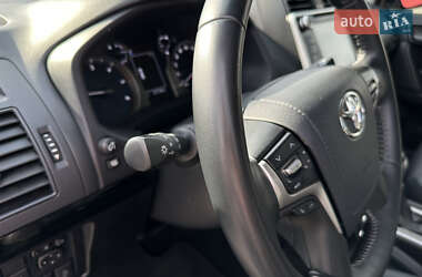Позашляховик / Кросовер Toyota Land Cruiser Prado 2020 в 