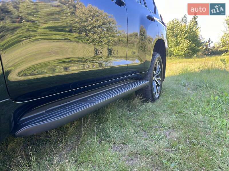 Позашляховик / Кросовер Toyota Land Cruiser Prado 2023 в Києві