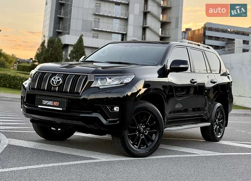 Внедорожник / Кроссовер Toyota Land Cruiser Prado 2022 в 