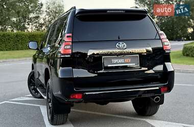 Внедорожник / Кроссовер Toyota Land Cruiser Prado 2022 в 