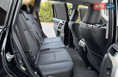 Внедорожник / Кроссовер Toyota Land Cruiser Prado 2022 в 