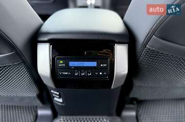 Внедорожник / Кроссовер Toyota Land Cruiser Prado 2022 в 