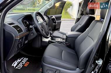 Внедорожник / Кроссовер Toyota Land Cruiser Prado 2022 в 
