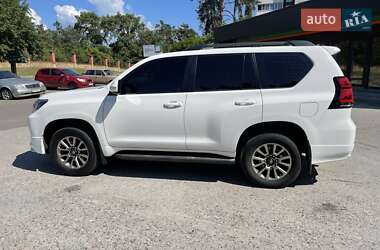 Внедорожник / Кроссовер Toyota Land Cruiser Prado 2019 в 