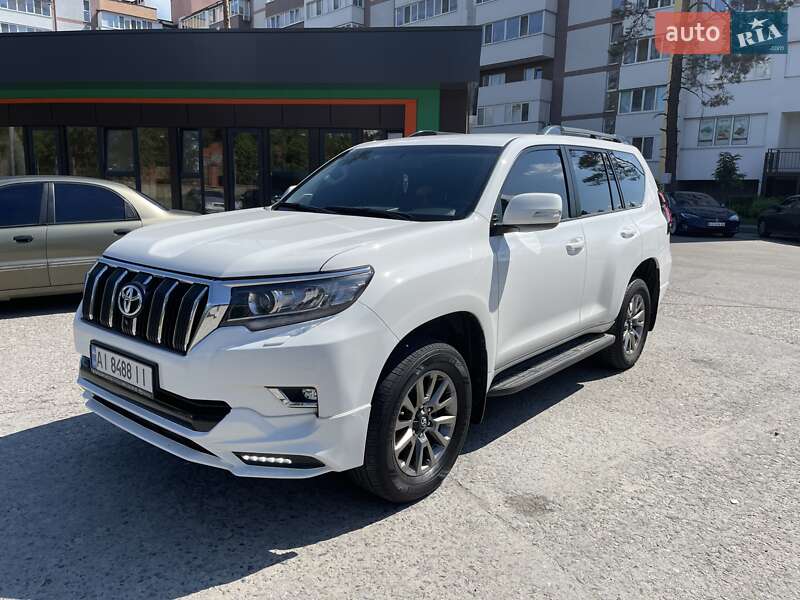 Внедорожник / Кроссовер Toyota Land Cruiser Prado 2019 в 