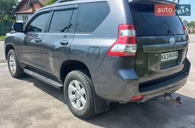 Позашляховик / Кросовер Toyota Land Cruiser Prado 2017 в 