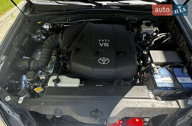 Внедорожник / Кроссовер Toyota Land Cruiser Prado 2006 в 