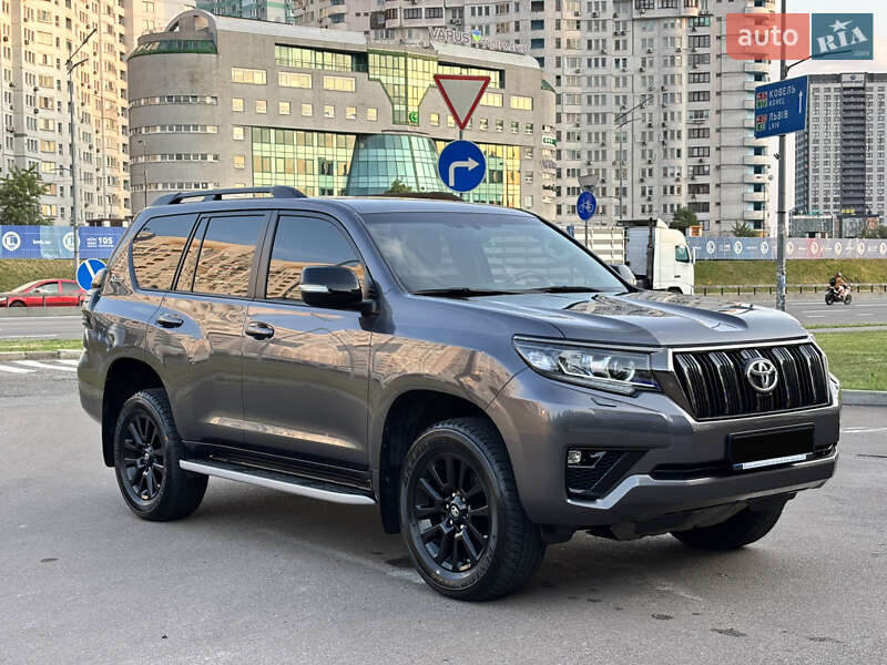 Внедорожник / Кроссовер Toyota Land Cruiser Prado 2022 в Киеве