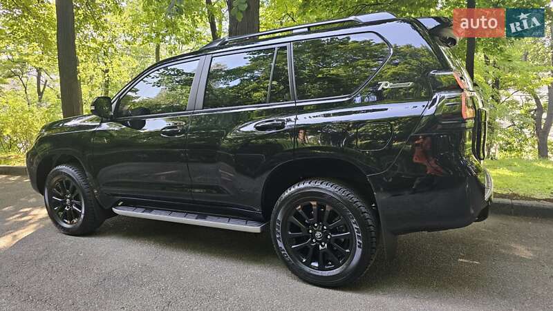 Toyota Land Cruiser Prado 2022