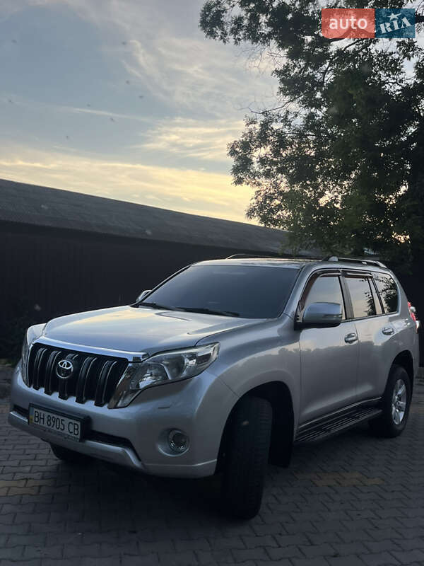 Внедорожник / Кроссовер Toyota Land Cruiser Prado 2013 в Измаиле