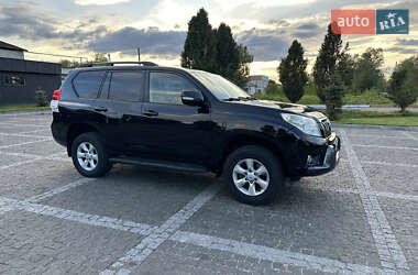 Внедорожник / Кроссовер Toyota Land Cruiser Prado 2010 в 