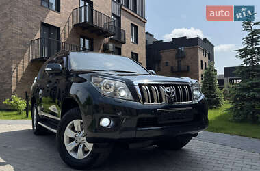 Позашляховик / Кросовер Toyota Land Cruiser Prado 2011 в 
