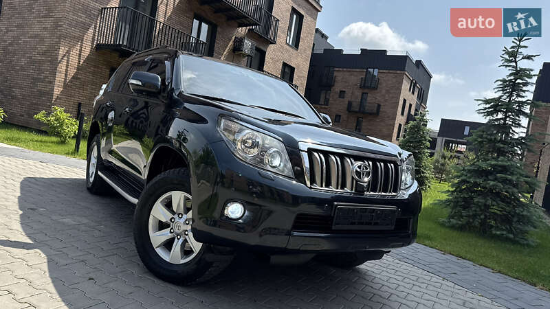 Toyota Land Cruiser Prado 2011