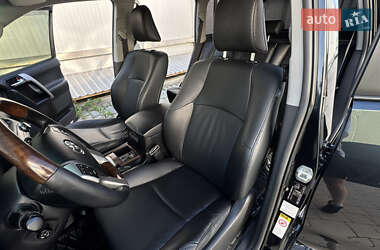 Позашляховик / Кросовер Toyota Land Cruiser Prado 2011 в 