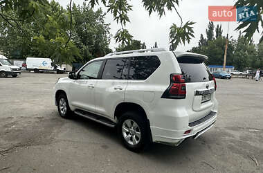 Позашляховик / Кросовер Toyota Land Cruiser Prado 2019 в 