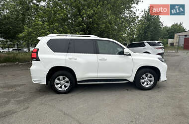 Позашляховик / Кросовер Toyota Land Cruiser Prado 2019 в 