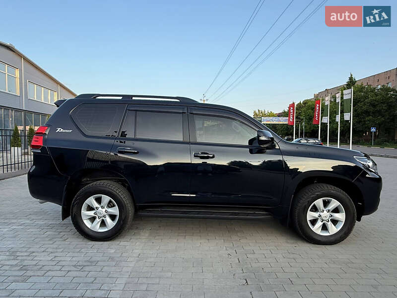 Внедорожник / Кроссовер Toyota Land Cruiser Prado 2021 в Киеве