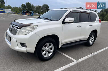 Позашляховик / Кросовер Toyota Land Cruiser Prado 2010 в Києві