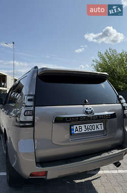 Внедорожник / Кроссовер Toyota Land Cruiser Prado 2021 в 